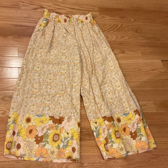 American Eagle High-Waist Wide Leg Floral Pants - Yellow cotton linen large - Picture 7 of 14